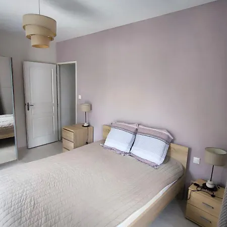 Holiday home Maison Avec Piscine *